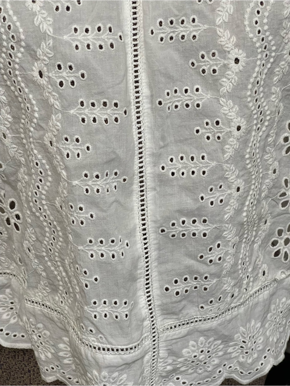 Women's White Eyelet Broderie Anglaise Short Sleeve Blouse - Picture 2 of 8